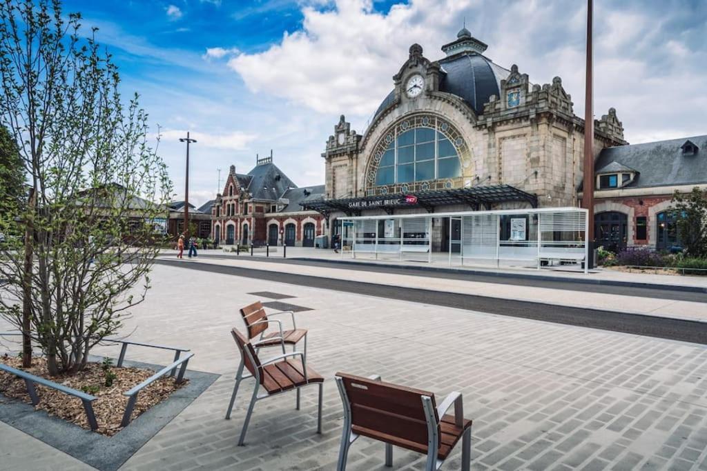Appartement Cozy En Face De La Gare - Saint-Brieuc Esterno foto