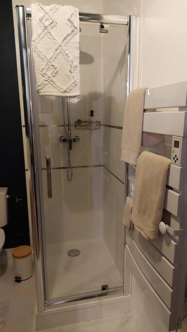 Appartement Cozy En Face De La Gare - Saint-Brieuc Esterno foto